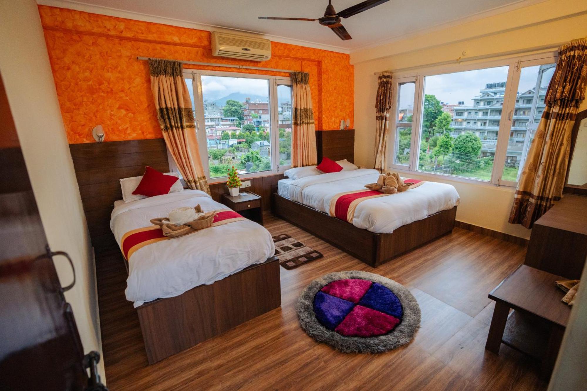 Hotel Himalayan Inn Pokhara Kültér fotó