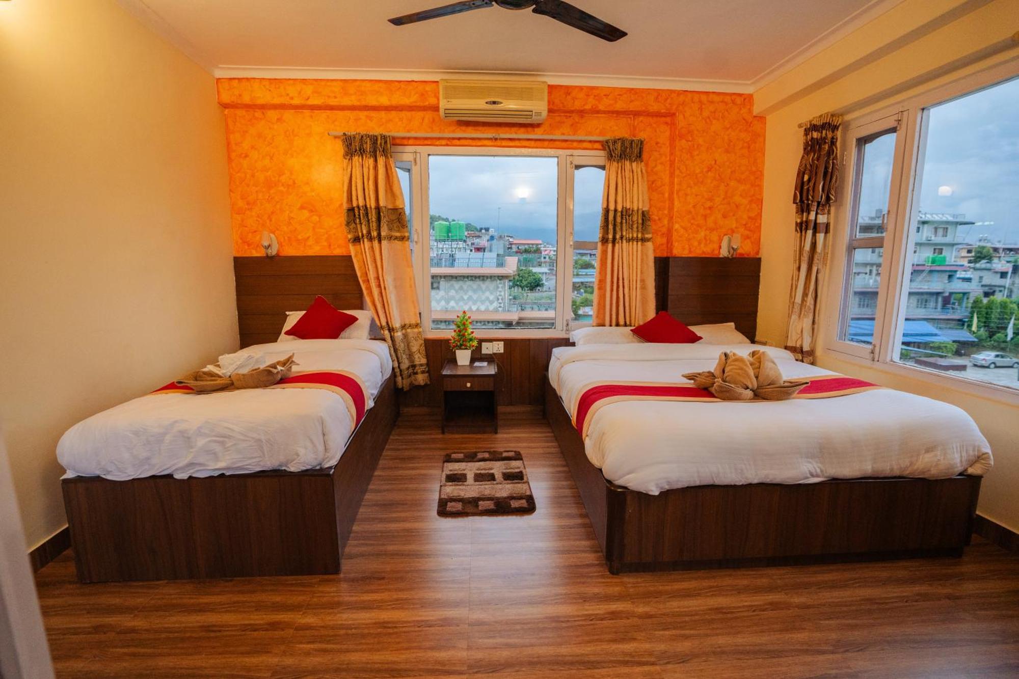 Hotel Himalayan Inn Pokhara Kültér fotó