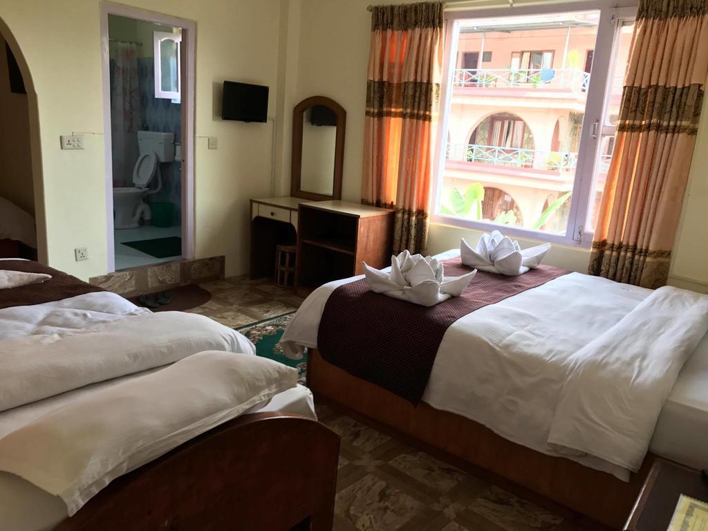 Hotel Himalayan Inn Pokhara Kültér fotó