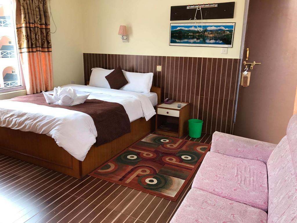 Hotel Himalayan Inn Pokhara Kültér fotó