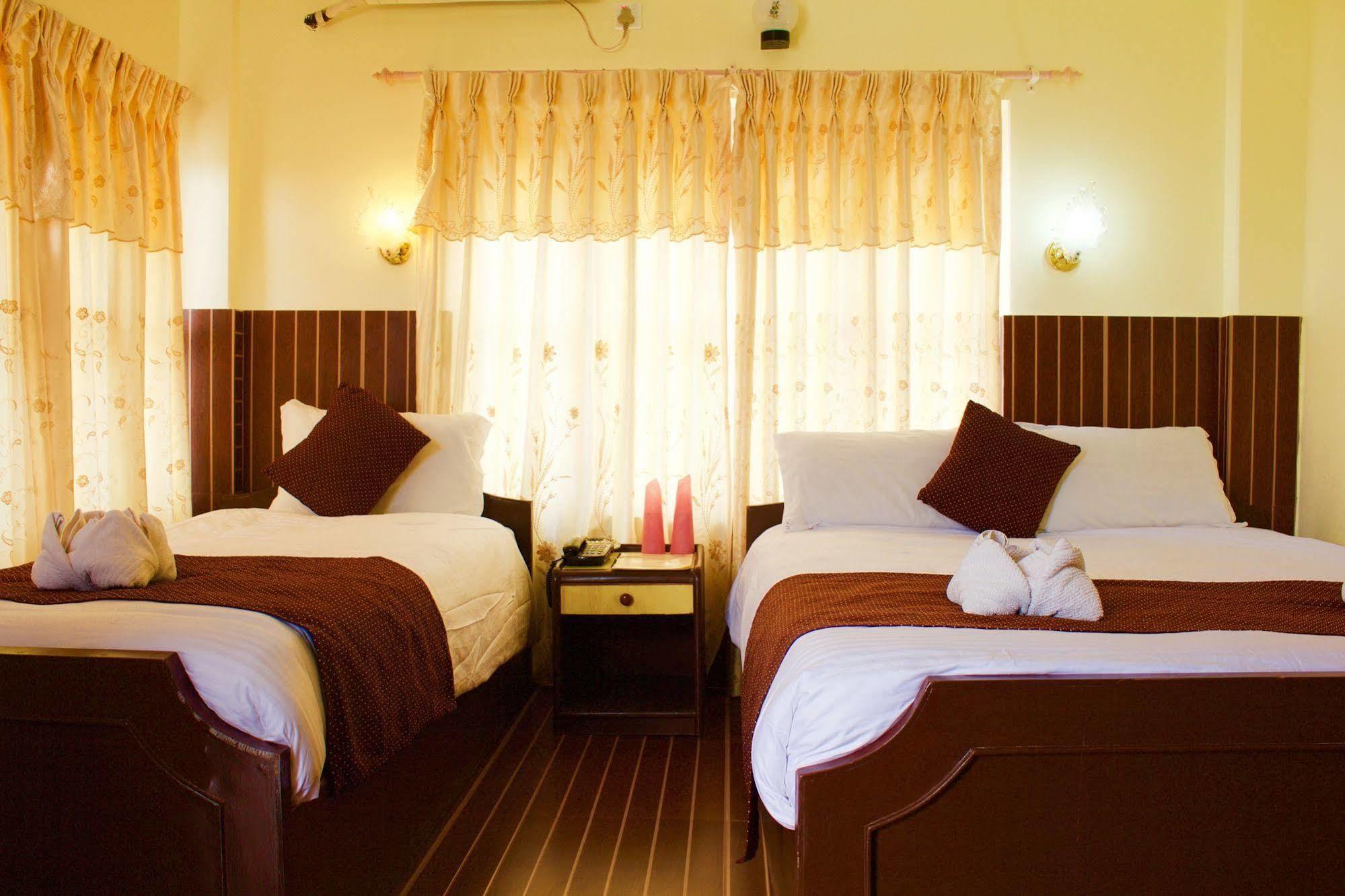 Hotel Himalayan Inn Pokhara Kültér fotó