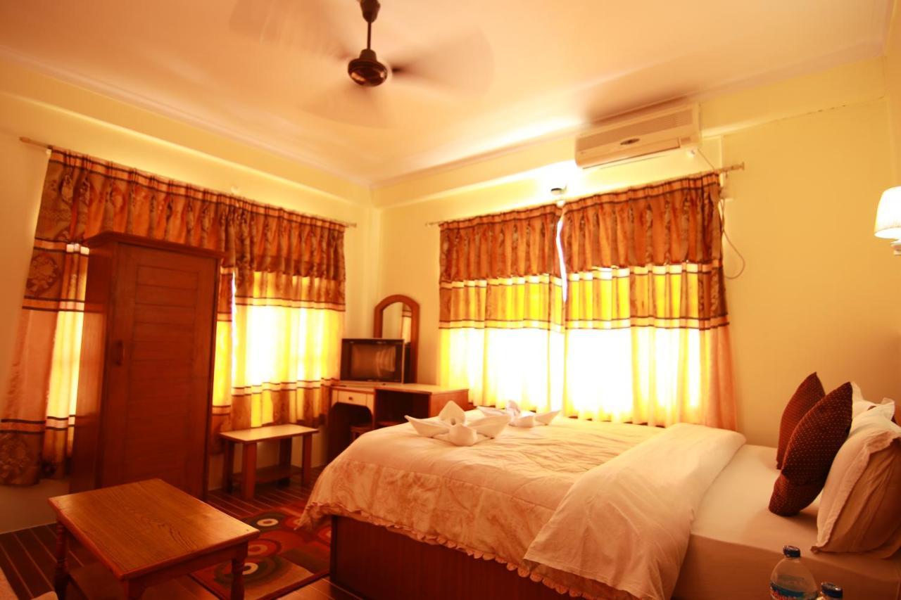 Hotel Himalayan Inn Pokhara Kültér fotó